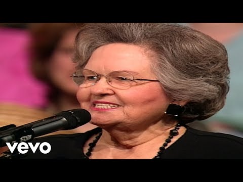 Bill & Gloria Gaither - You Can Have a Song in Your Heart [Live) ft. Eva Mae LeFevre