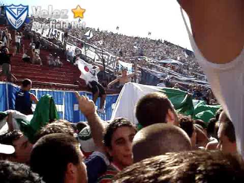 "Todos los momentos que viví" Barra: La Pandilla de Liniers • Club: Vélez Sarsfield