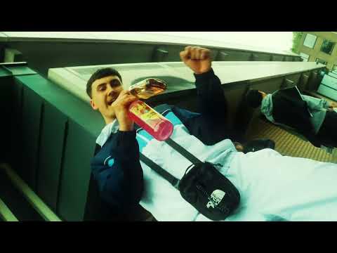 BERKICAPO - SCRUBS (Prod. Rxl4nd + Drieskur) (Dir.akifehv)