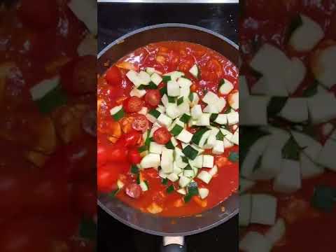 Tomate Mozzarella Hähnchen - einfaches und leckeres Feierabend Rezept für die Ganze Familie #shorts