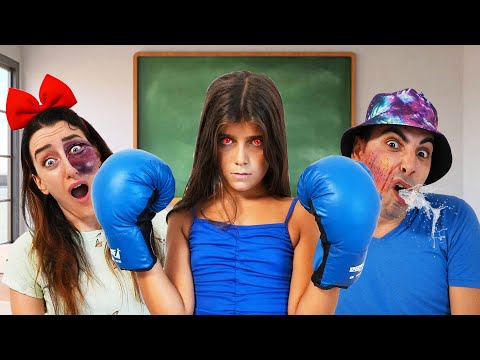 LA MAESTRA CATTIVA SI ARRABBIA E PIKKIA GLI ALUNNI!!!TORNIAMO A SCUOLA!!*