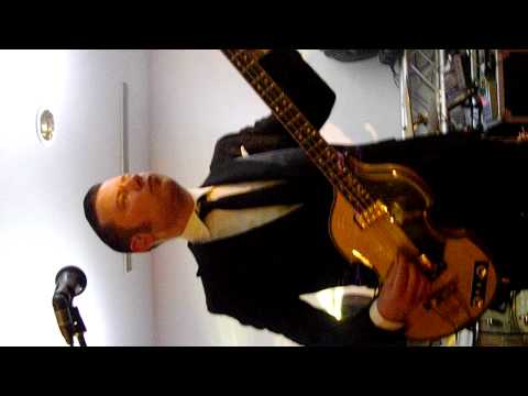 Hooverphonic @ Q Music Snow case