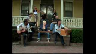 Cyndi Lauper Featuring Adam Lazzara - Money Changes Everything