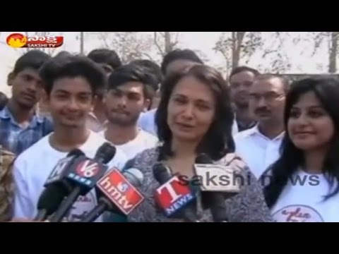 Amala inaugurate the Dog Shelters in Hyderabad