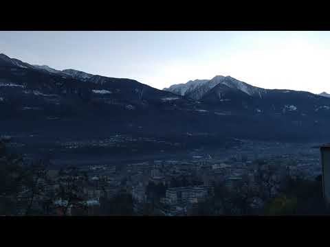 Aldo a piedi dal paese Montagna a Sondrio