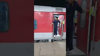 Download lagu DDLJ - Train ( kitna filmy hai ) mp3