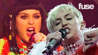 Katy Perry &amp; Miley Cyrus Kiss &amp; Make Up Over Twitter Feud