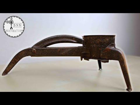 Restoration of a 1960's French made rotary grater