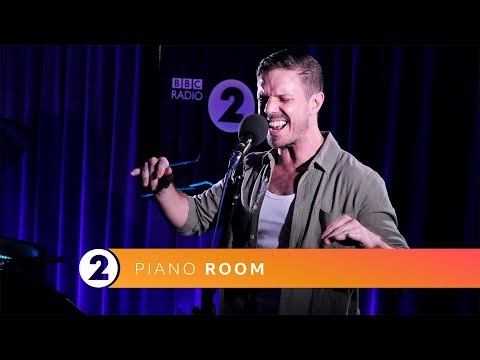 Jake Shears - I Dont Feel Like Dancin' (Radio 2 Piano Room)