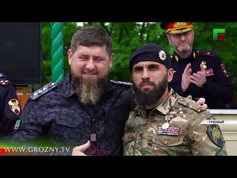 Рамзан Кадыров посетил торжественное построение ОМОНа «АХМАТ Грозный»