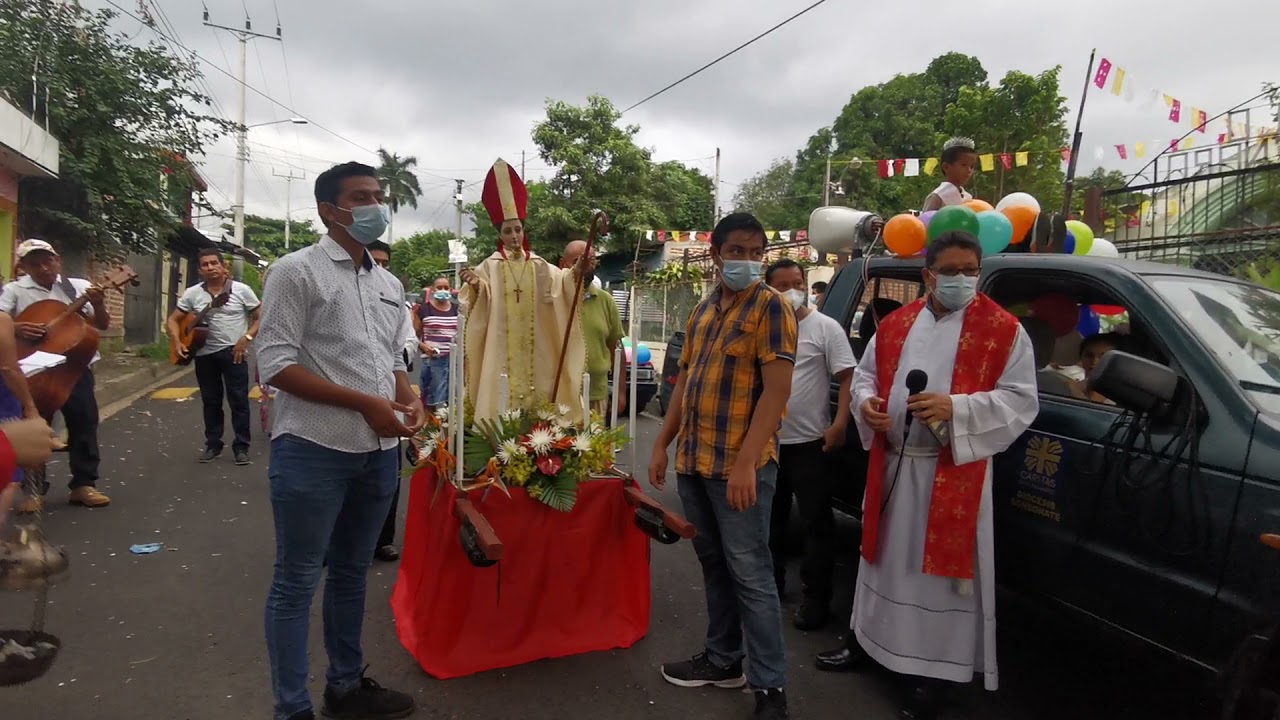 Celebrando a SAN GENARO procesión en colonia San Genaro Sonsonate, El Salvador video 1