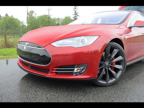 2015 Tesla Model S P85D Review