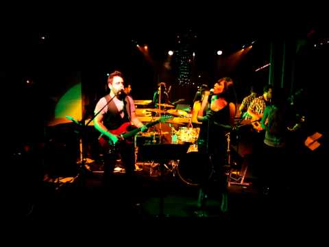 22 Club Stage Grande Opening Maria Iakovou-Thirio-Alximistes 03-11-2011