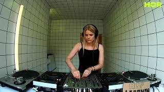 Jennifer Touch DJ set