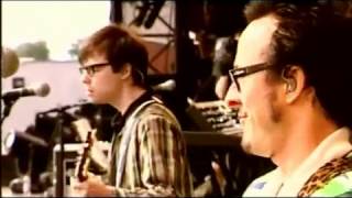 Weezer - Hash Pipe (live in Rock am Ring) (HQ)