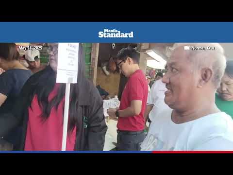 Navotas residents avail of P20/kilo rice