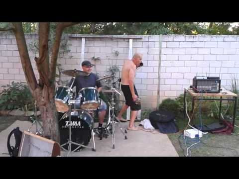 Pevel Band - Už se to smaží a peče