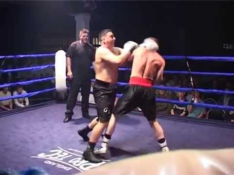 Fight Club - Jason Reynolds v Gary Belly - Watford