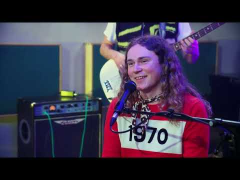 Mrs Magic - Strawberry Guy (Live from Low Four Studio)