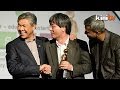 Zahid Hamidi presents Social Media 2014 award to.