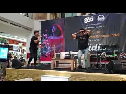 Yoga pluto dan palu butung mengoyang tamini