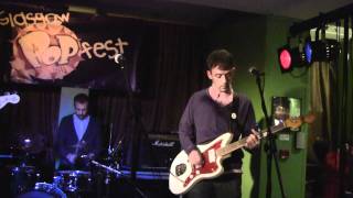 THE HOBBES FANCLUB - Outside myself (live at Glasgow Popfest) (10-12-2011)