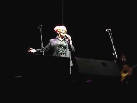 Lina Pacheco Y te parece todavía Cine -Teatro Plaza.AVI