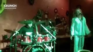 Crunch - live in Bratislava 18/09/14 - 01 D*vka & Rukojmí
