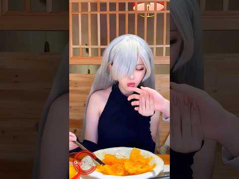 Elizabeth Liones doesn't want to share hers food 😂 Nanatsu no Taizai Cosplay #shorts