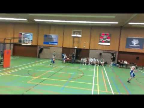 De laatste bloedstollende seconden JU14-1 wedstrijd!