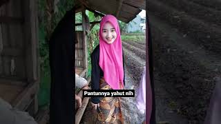 Download lagu ukhti jilbab pink meresahkan mp3