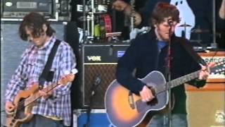 Super Furry Animals - Juxtaposed With You - T In The Park 2003