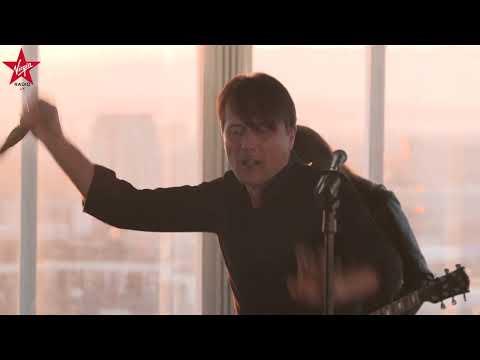 Suede - She Still Leads Me On (Live - Virgin Radio Sunset Sessions)