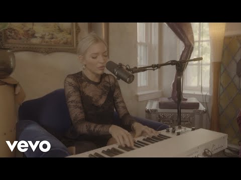 Video thumbnail for Fear Of Being Alone (Acoustic)