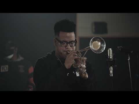 The Soul Rebels LIVE PART 1 - with Martin Shore / Take Me to the River LIVE