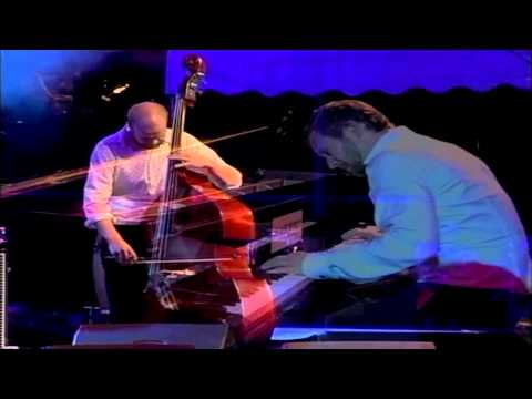 Espen Eriksen Trio - We Don't Need Another Hero.mp4
