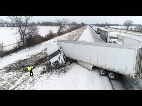Drone Footage crashes/wrecks on Interstate 55 in Sikeston, MO - 2/4/2022