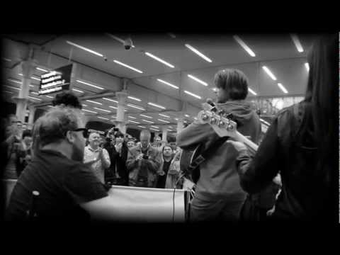 gUiLLeMoTs (Trains To Brazil) @ The Station Sessions 2011