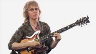 Bebo Dojo: Essentials - #11 - Guitar Lesson - Sheryl Bailey