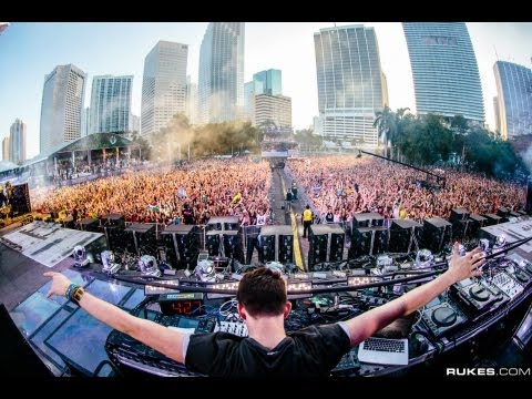 Dimitri Vegas & Like Mike vs. Bruno Mars - Locked Out Of Heaven (Dj DIMIX MASH UP)