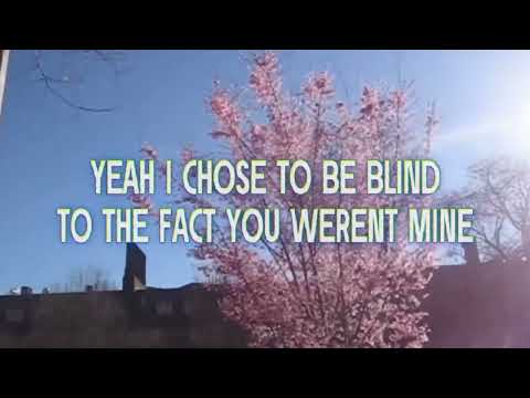 whatsaheart - LIE (lyric video)