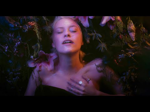 Anna B Savage - 'Chelsea Hotel #3' (Official Video)
