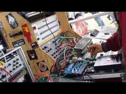 Teknivibration 22 - Frenchtek 2015 - Live Asphalt Pirates (1)