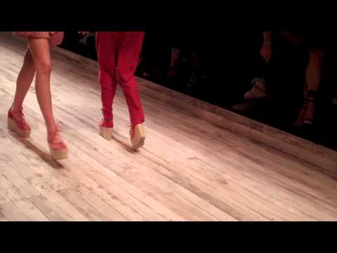 Fashion Broadcasting @ Sonia Rykiel SS 2010/2011 Paris