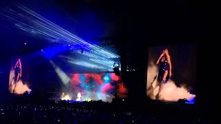 Beyonce ft. Jay-Z - Part II On the Run (live @ On The Run Tour Paris)