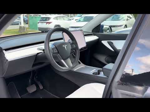 2022 Tesla Model Y Long Range AWD in Blue for sale at Abbotsford Hyundai in Abbotsford, BC