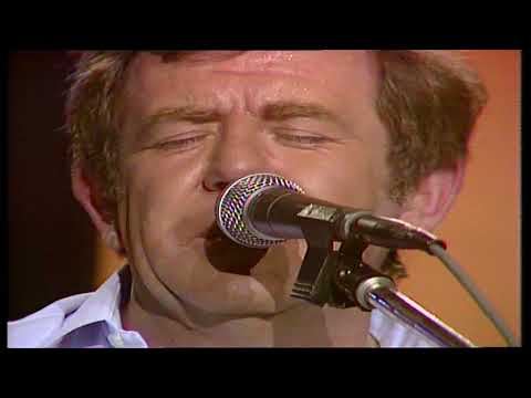 Paddy Reilly - The Town I Loved So Well (Live at the National Stadium, Dublin, 1983)