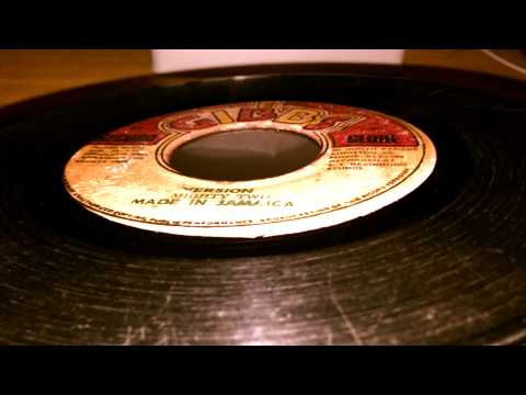 The Mighty Two - Fulfillment (Dub) | 7" Gibbs 1977