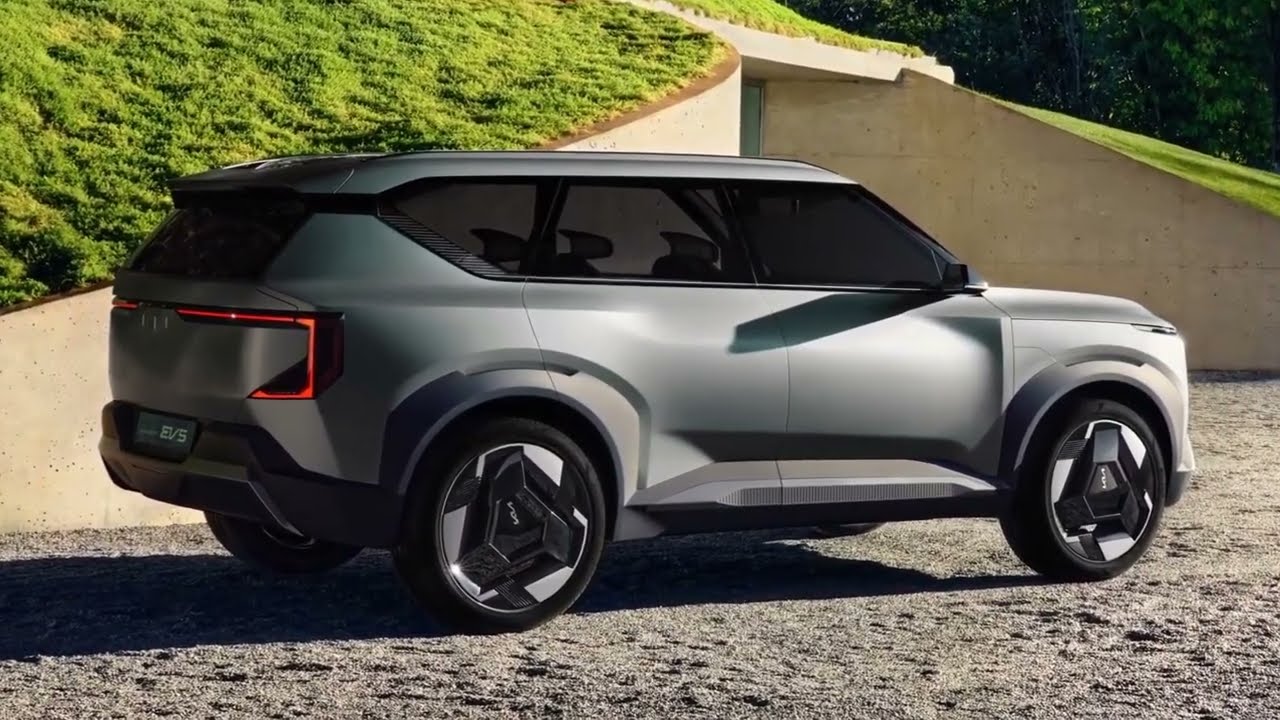 Ra mắt Kia EV5 Concept: Chiếc crossover chạy điện sẽ thay thế Sorento trong tương lai?