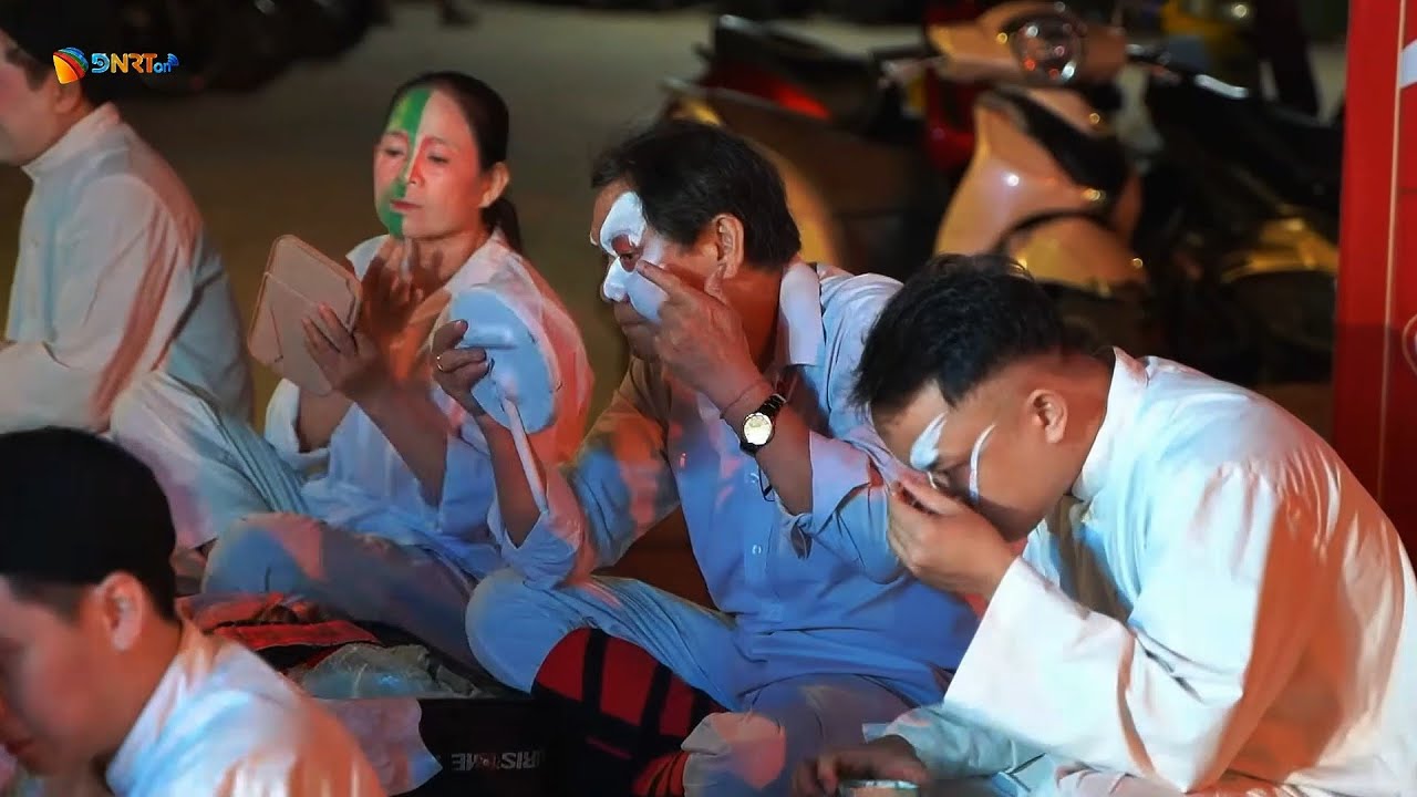 NỖ LỰC ĐƯA TUỒNG ĐẾN CÔNG CHÚNG